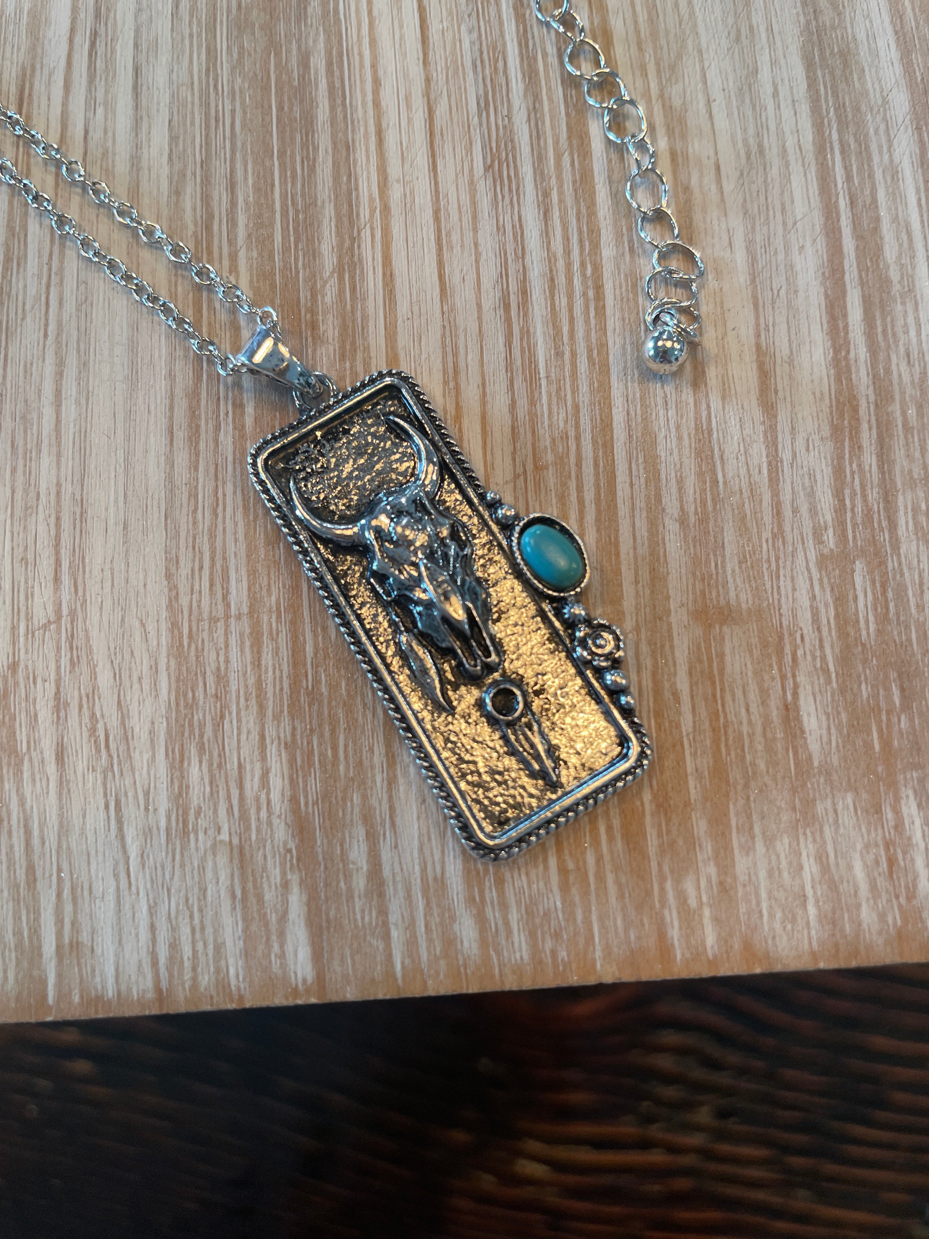 Western Skull Pendant Necklace