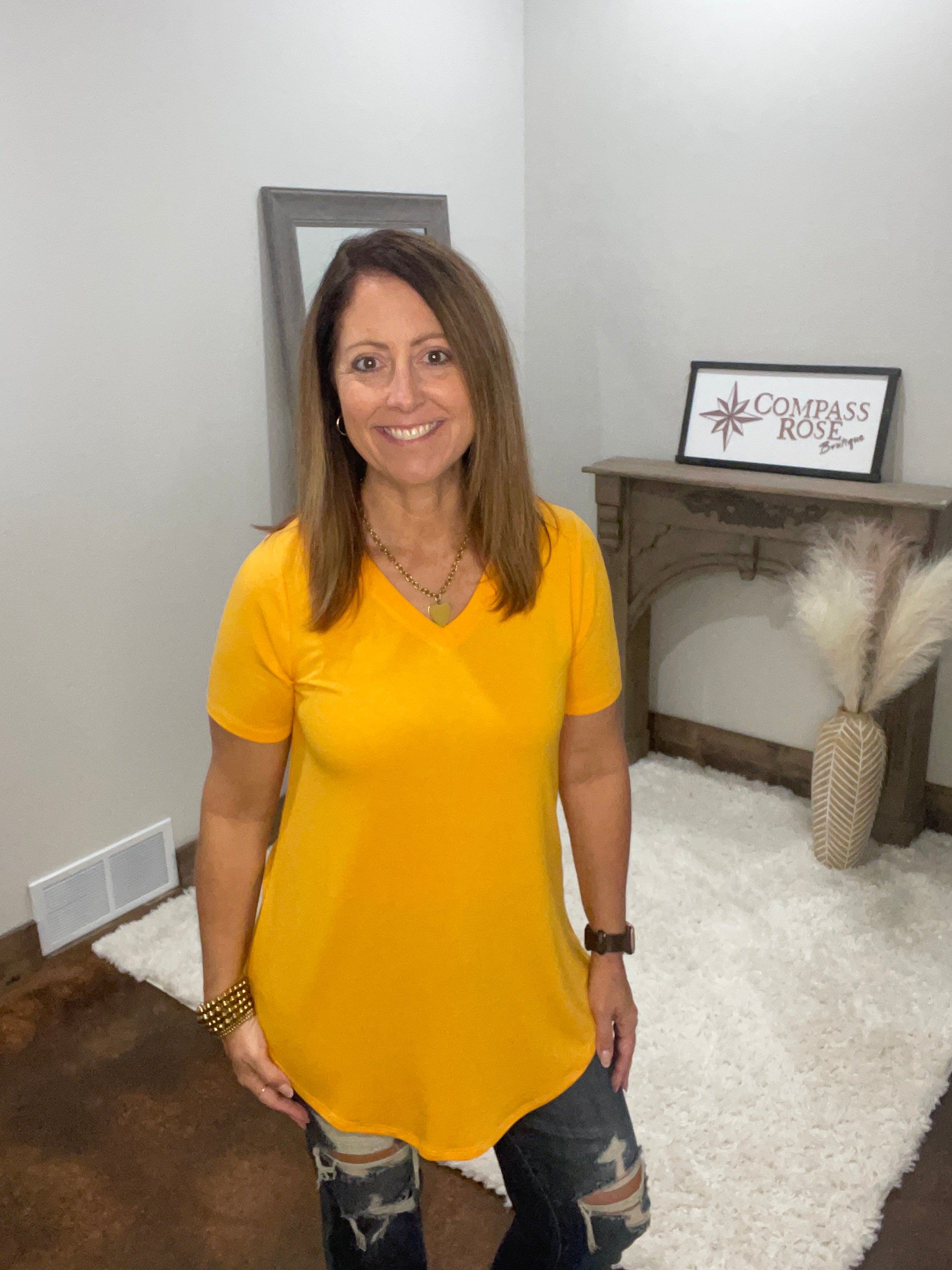 V-Neck Short Sleeve Round Hem Top