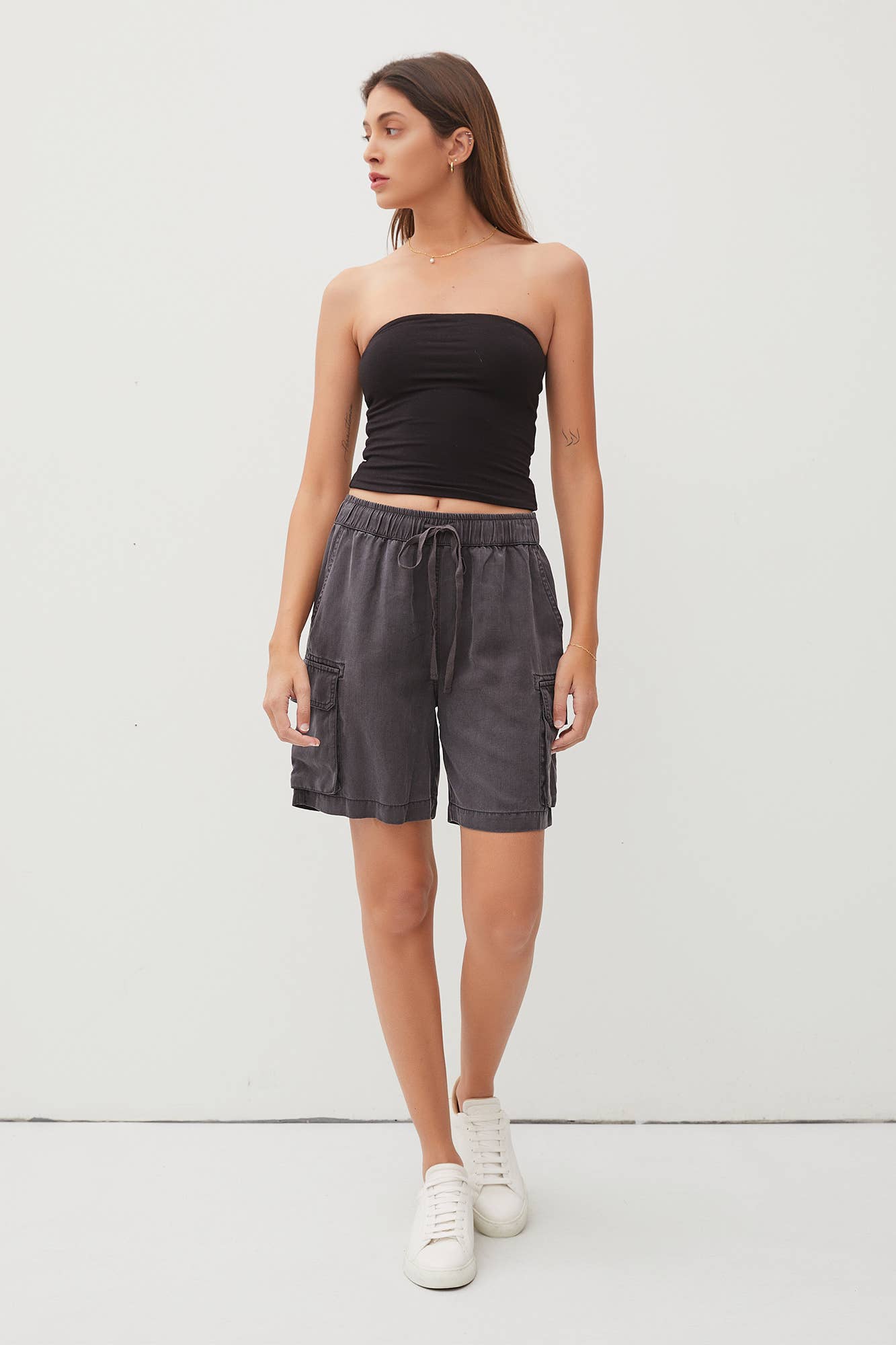 TENCEL DRAWSTRING CARGO BERMUDA SHORTS