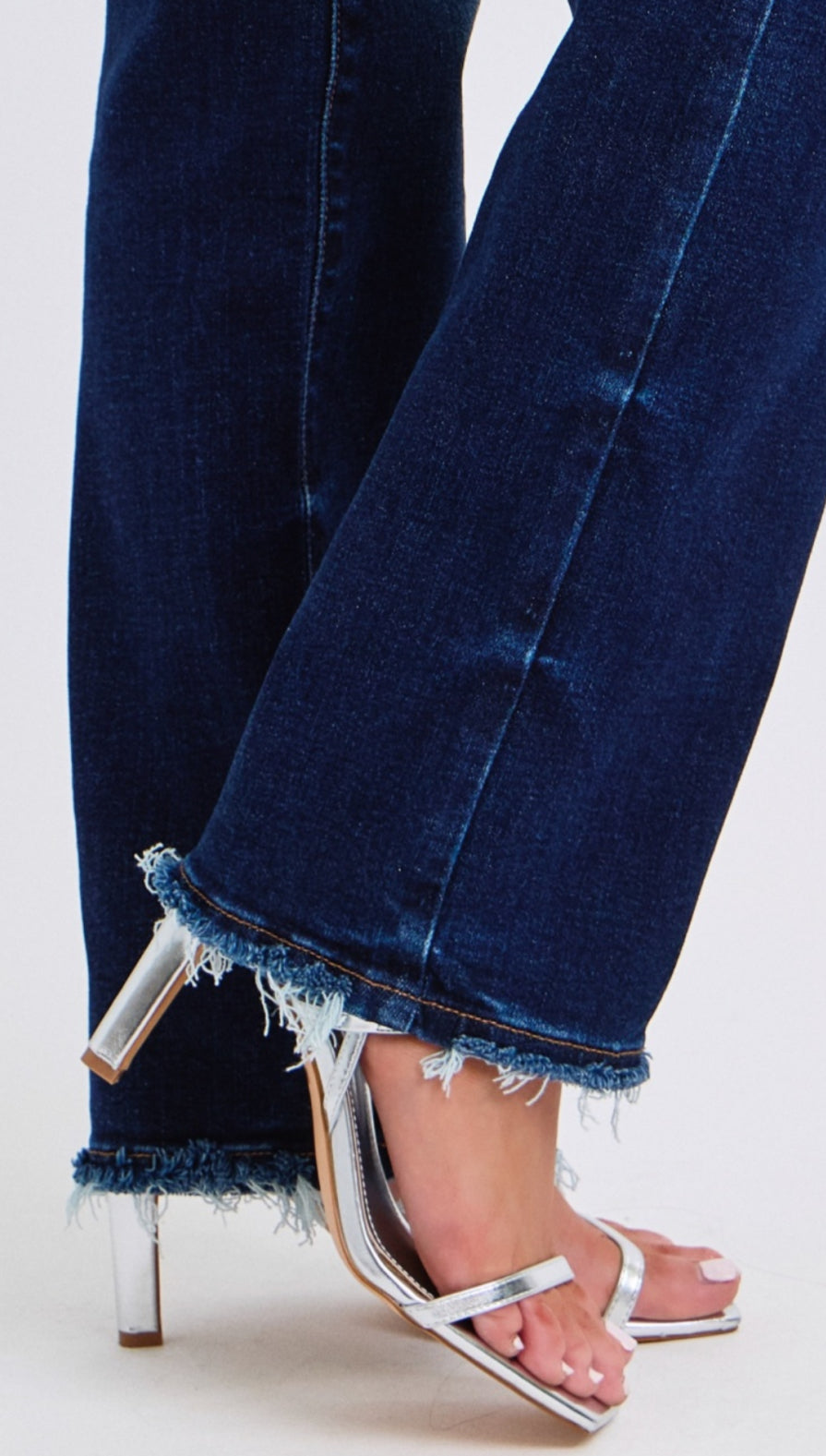 Judy Blue Mid Rise Straight Leg w/Fray Hem