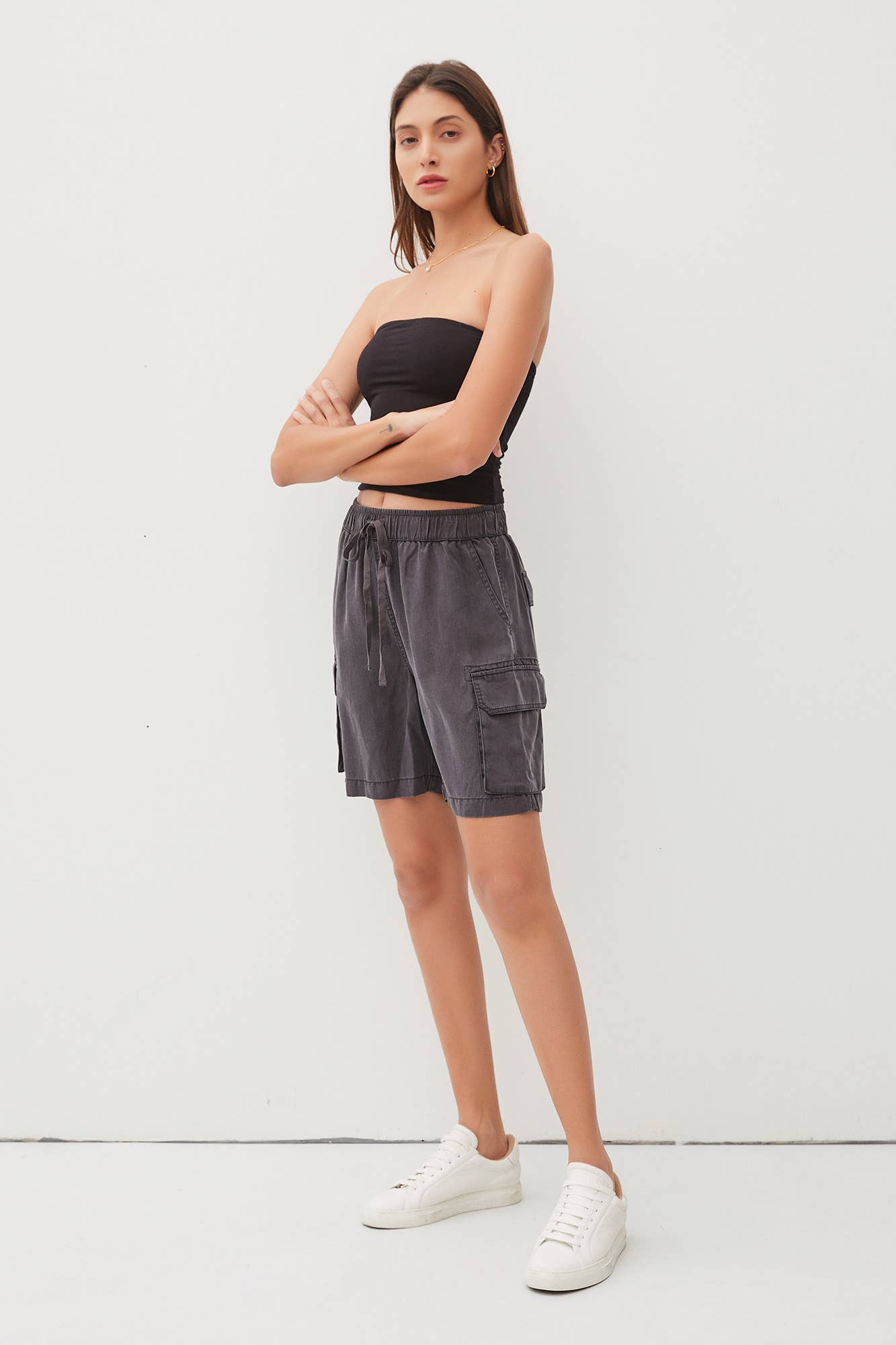 TENCEL DRAWSTRING CARGO BERMUDA SHORTS