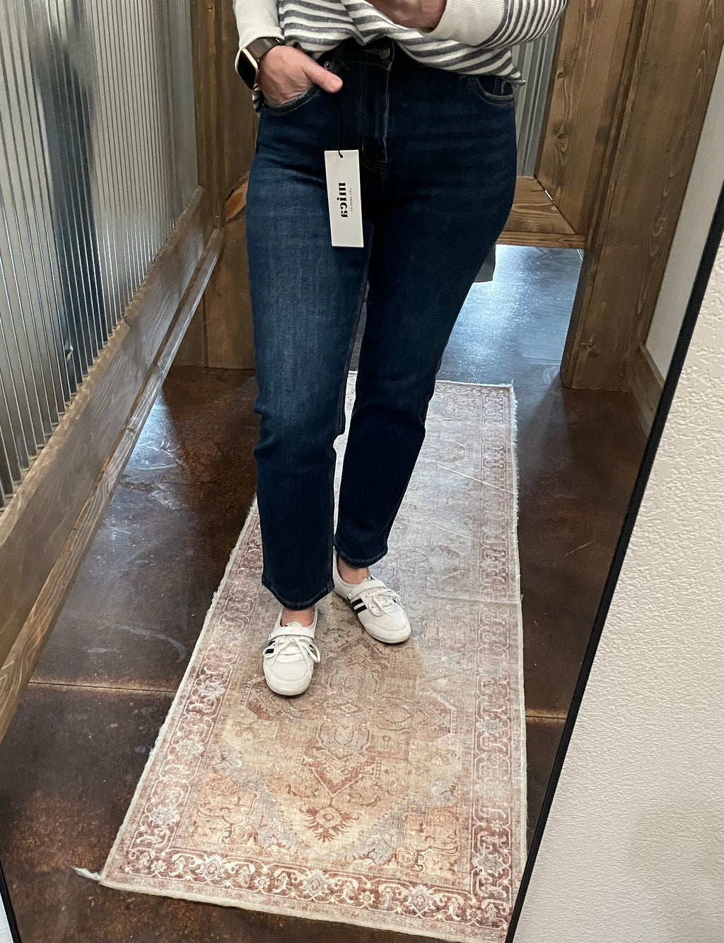 Mica Mid Rise Straight Ankle