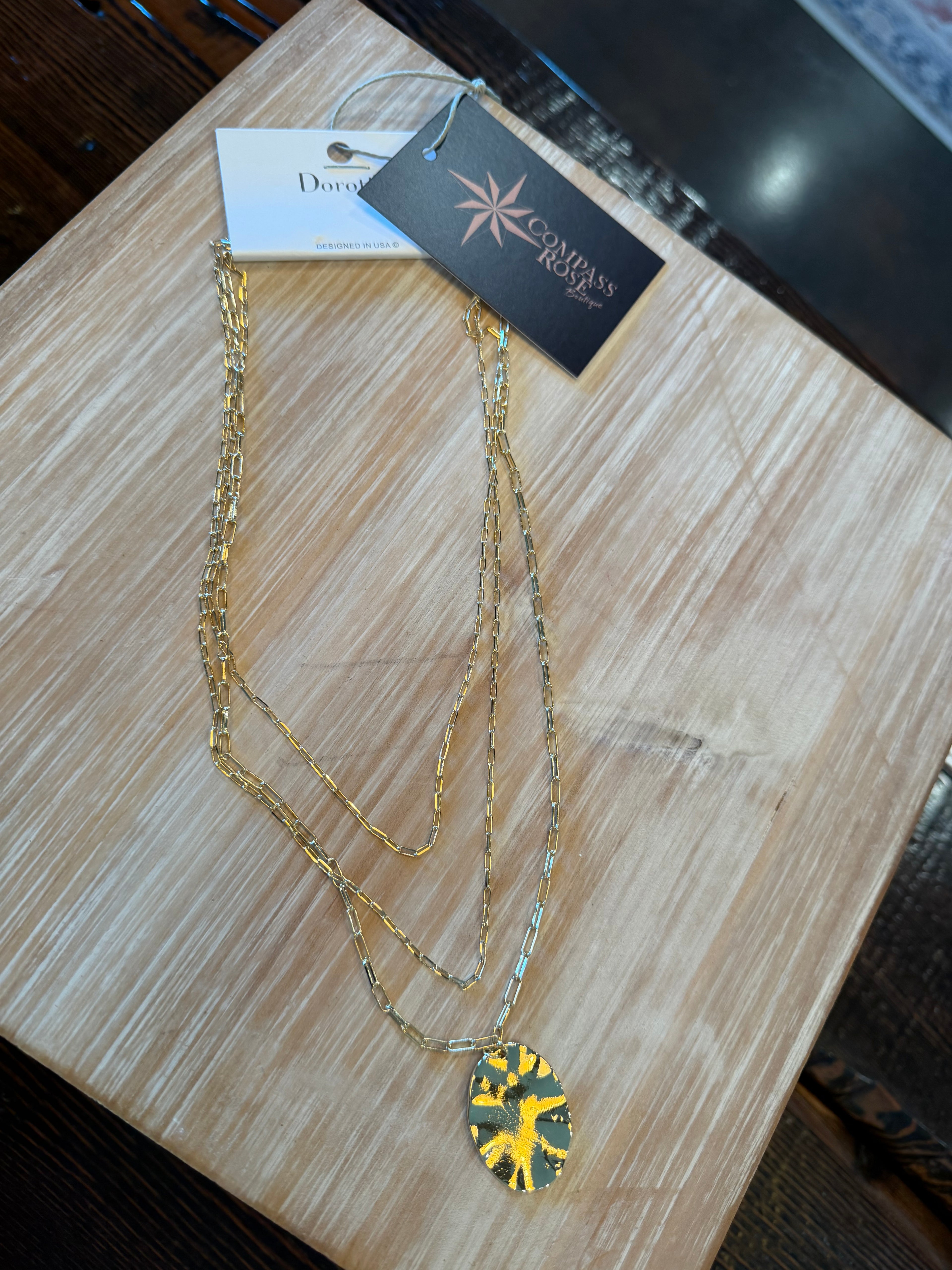 Oval Pendant Trio Necklace