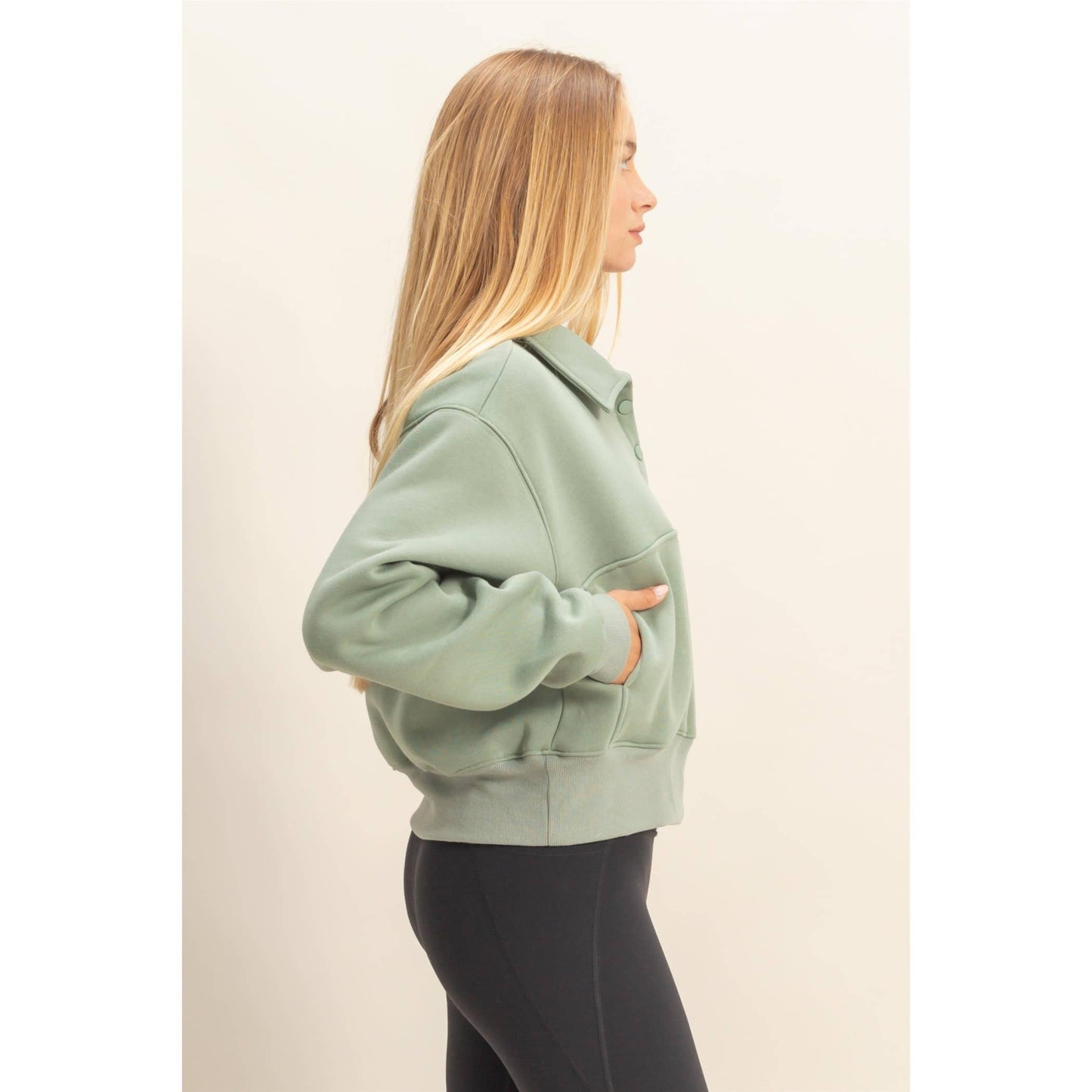 Collar Snap Buttoned Sweatshirt