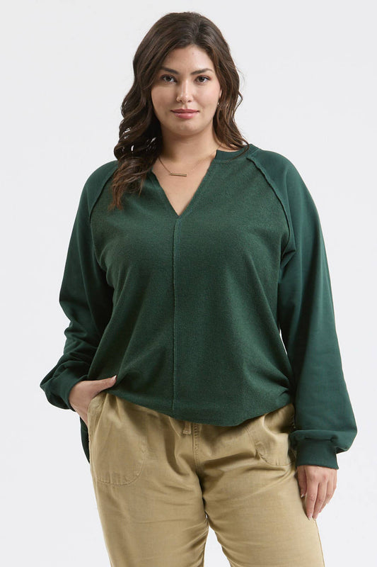 PLUS EXPOSED SEAM RELAXED LONG SLEEVE KNIT TOP