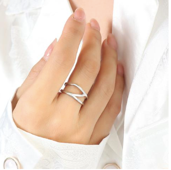 Asymmetrical Ring