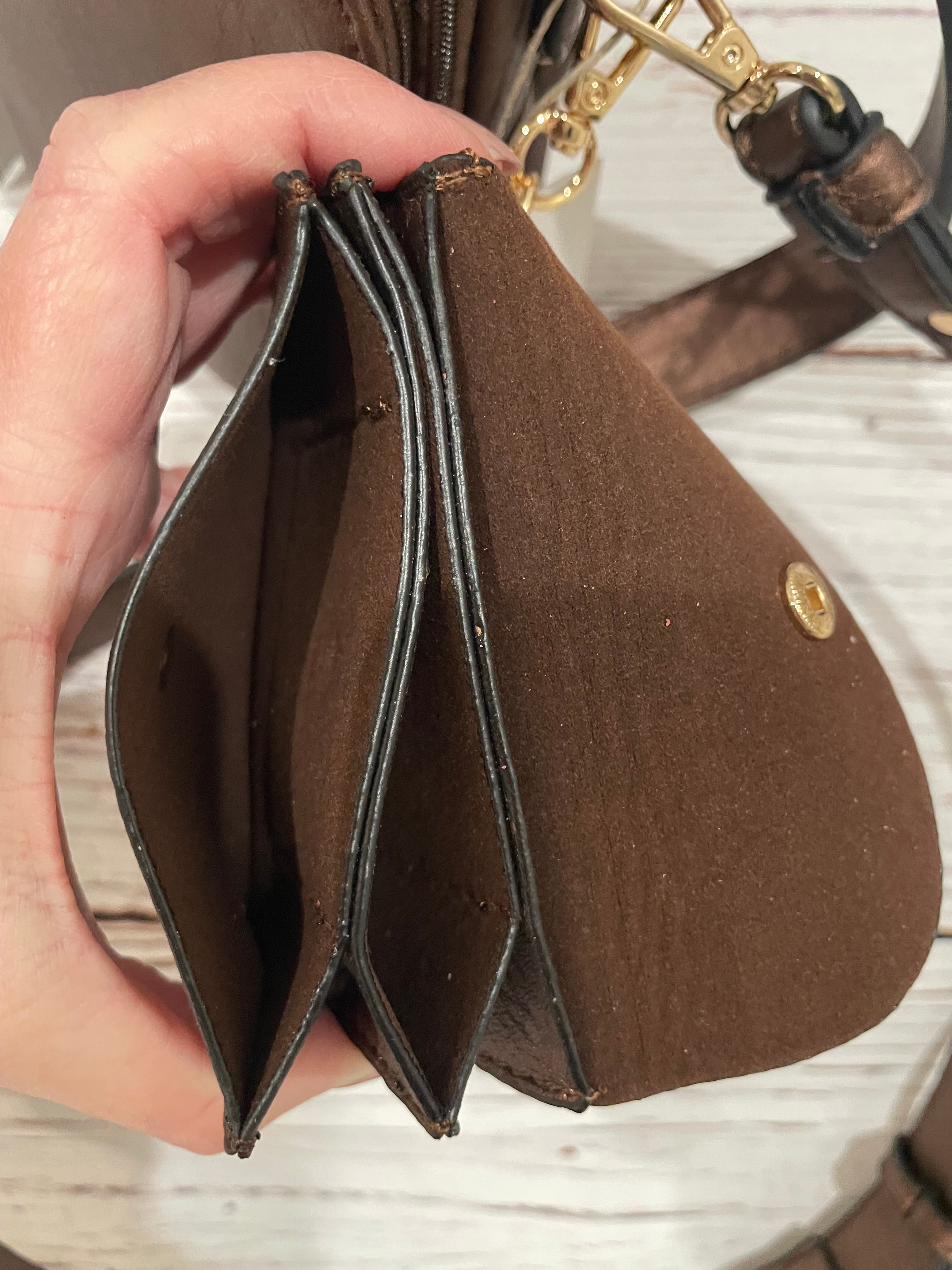 Parker 3 Compartment Crossbody w/ Pouch