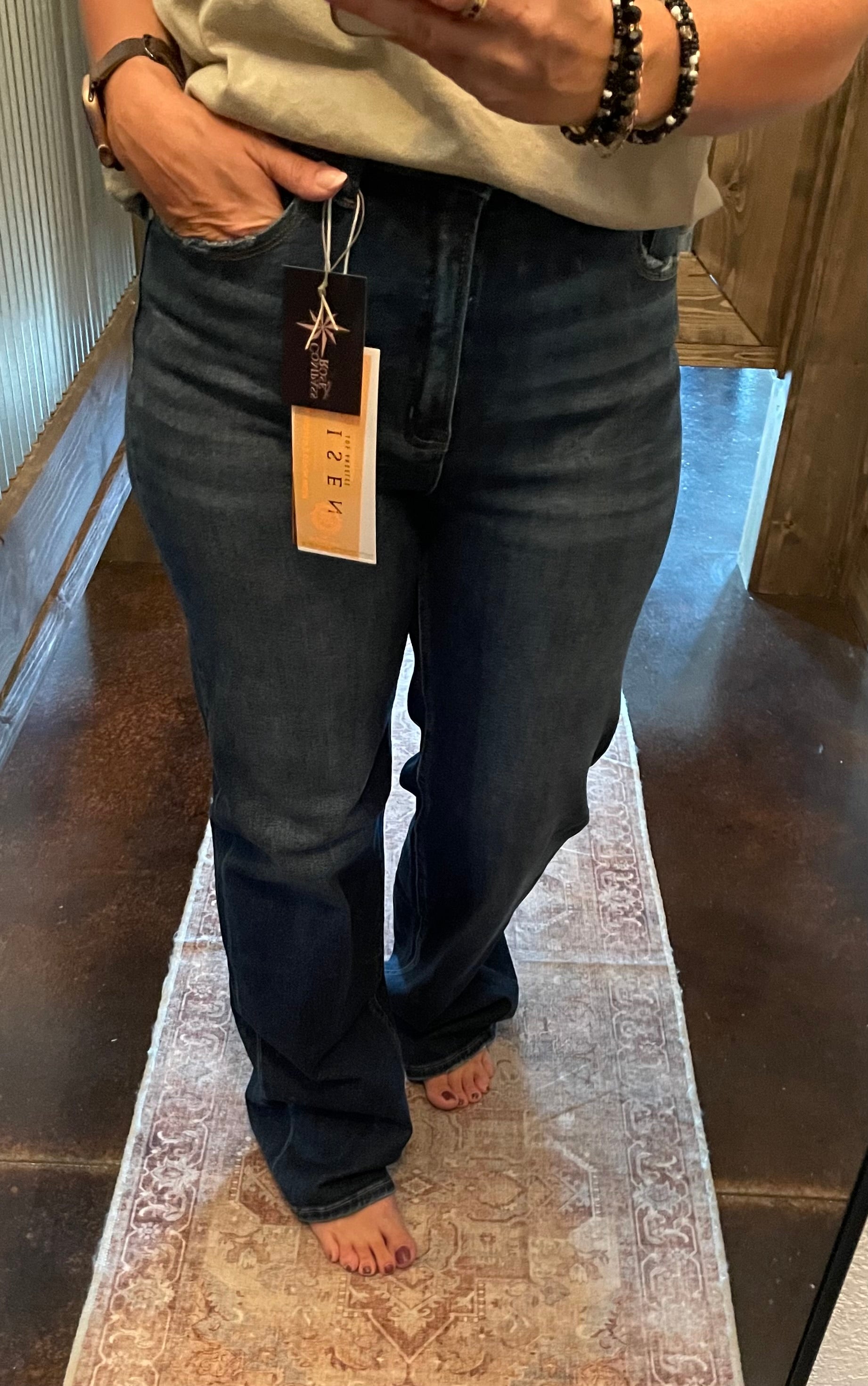 Risen HR Straight Jeans