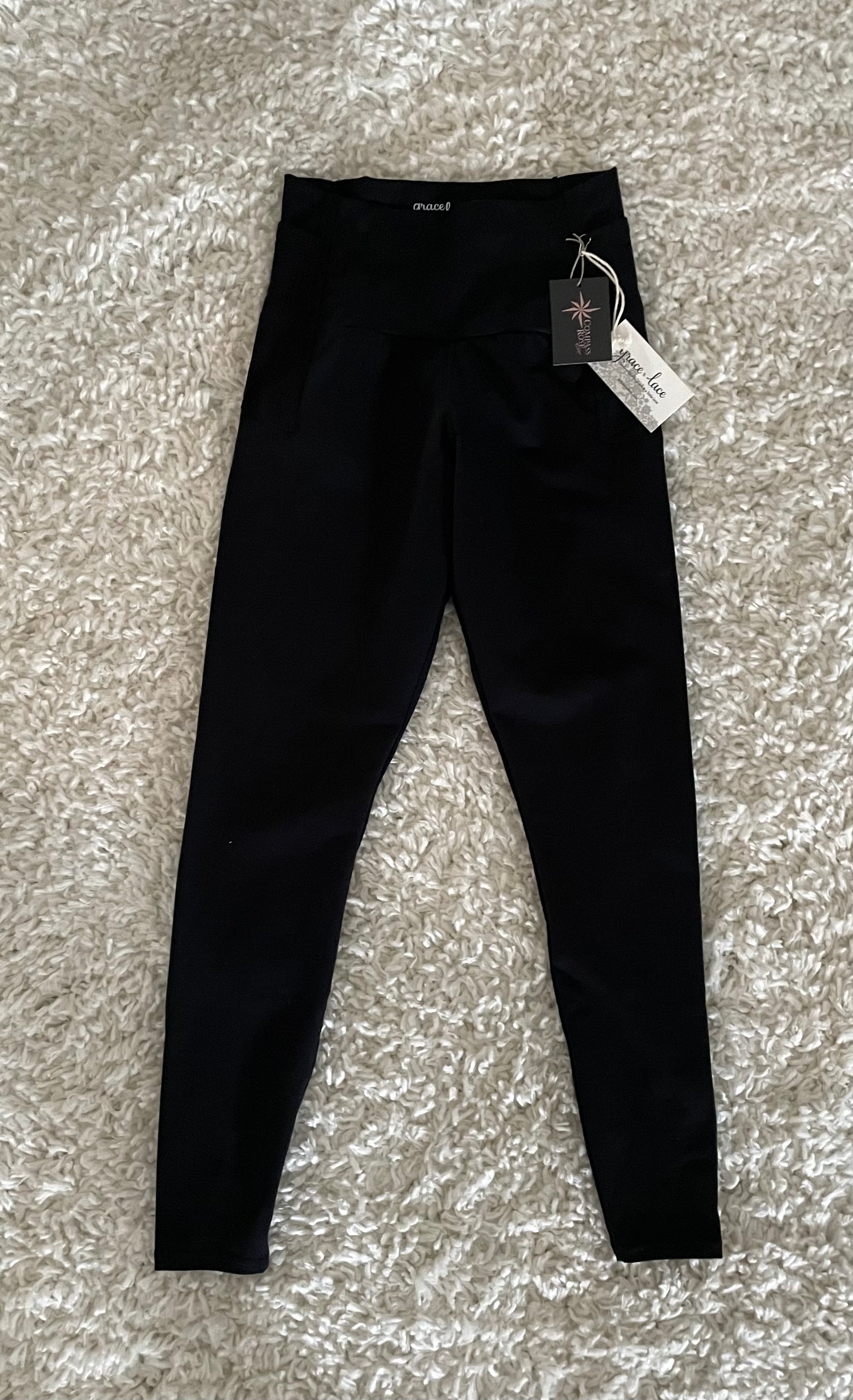 Fleece Lined Pocket Leggings in Black