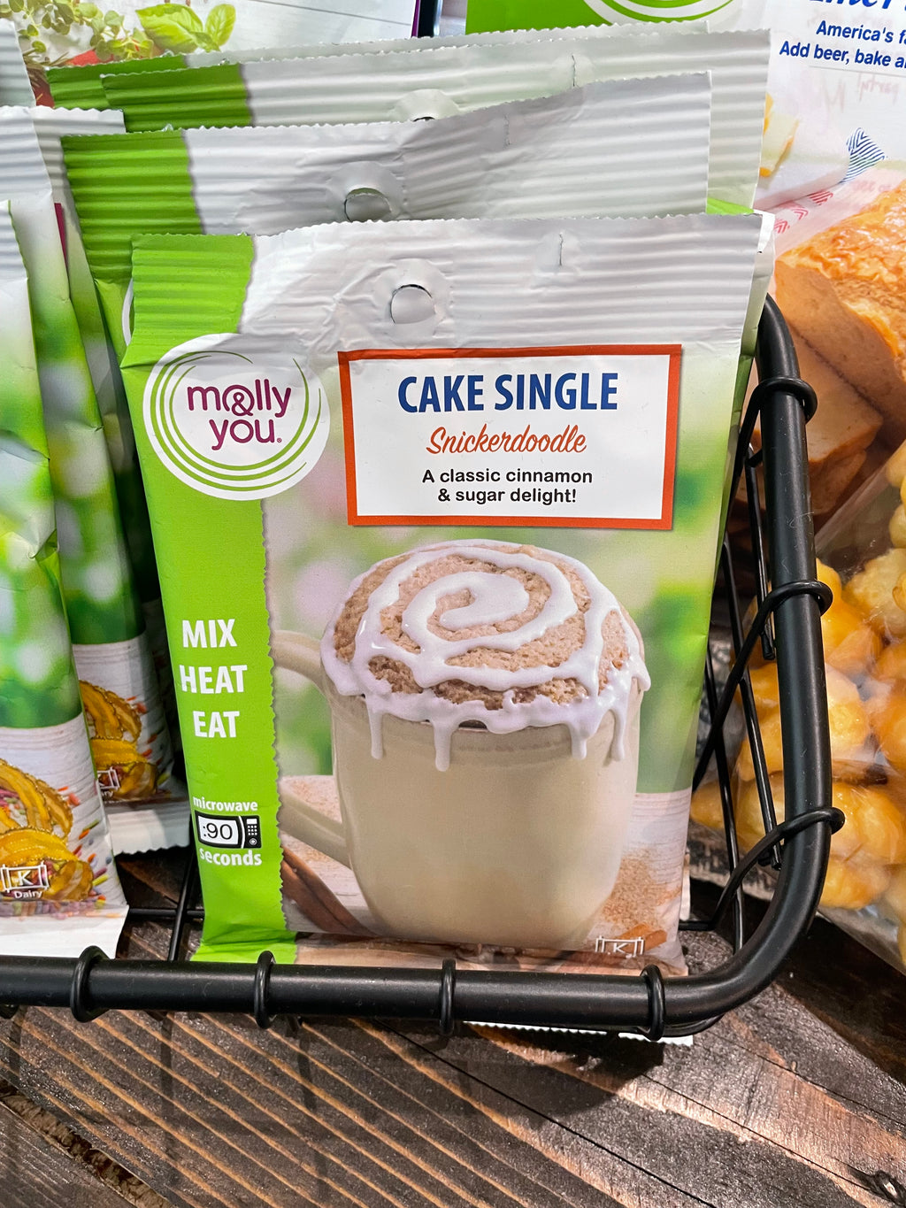 Molly & You Cake Single