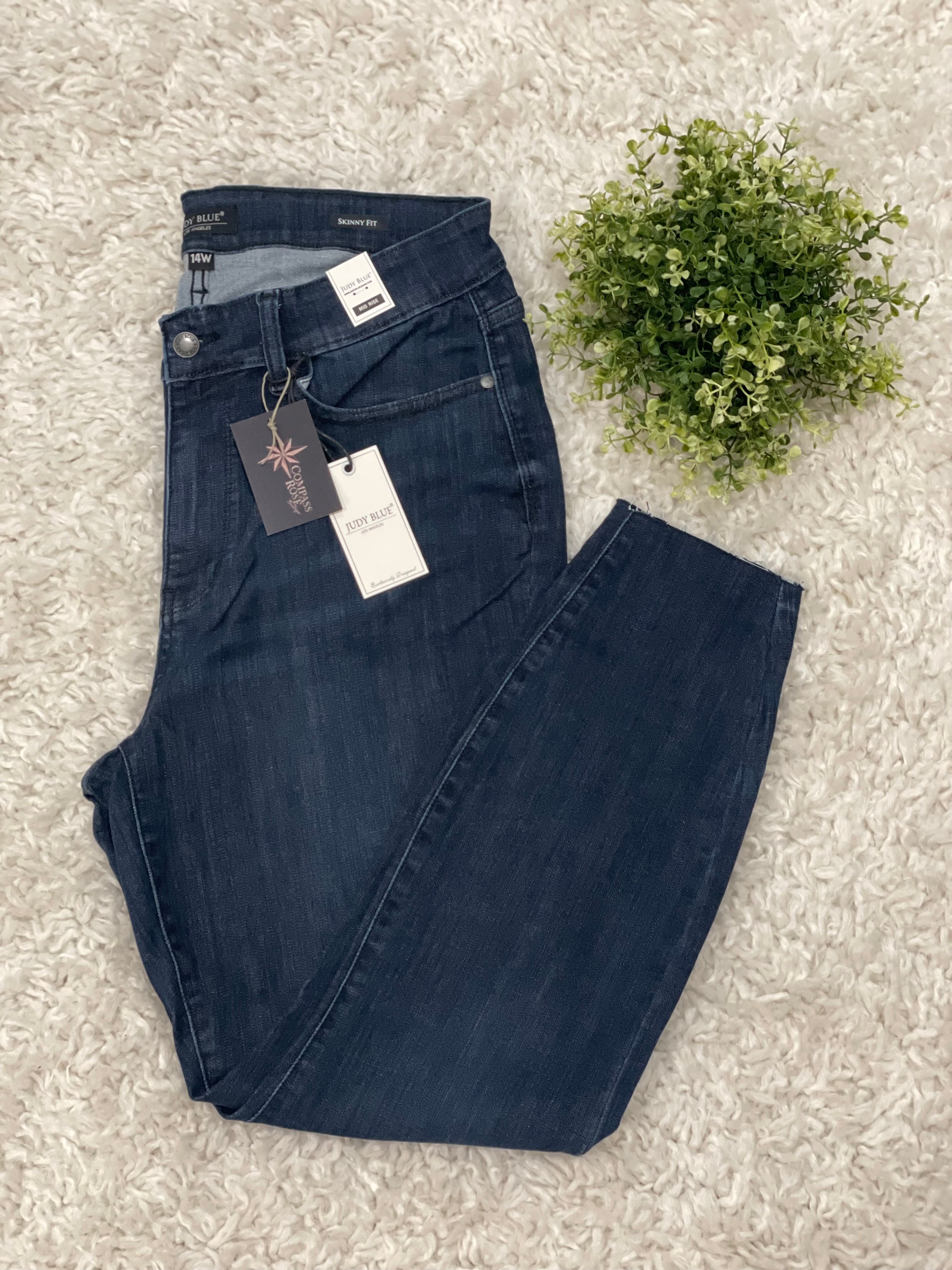 Judy Blue MR Skinny w/ Raw Hem