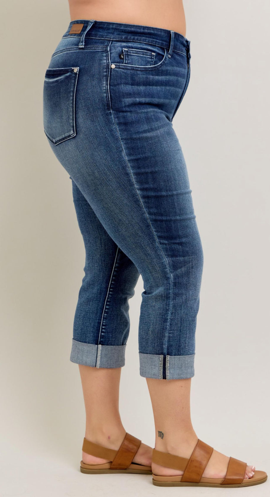 Judy Blue Cuffed Capri