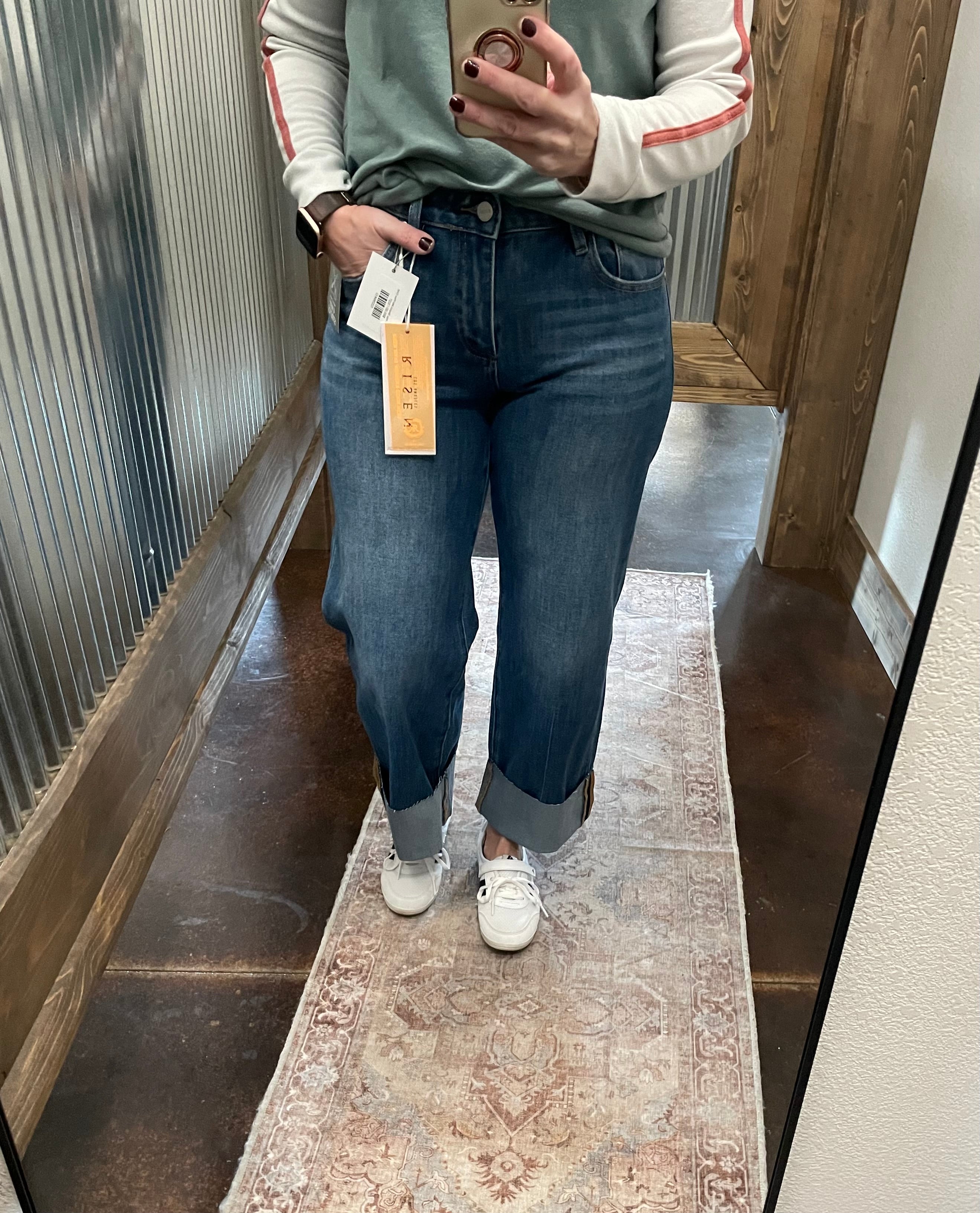 Risen 4-Way Stretch Mid Rise Crop