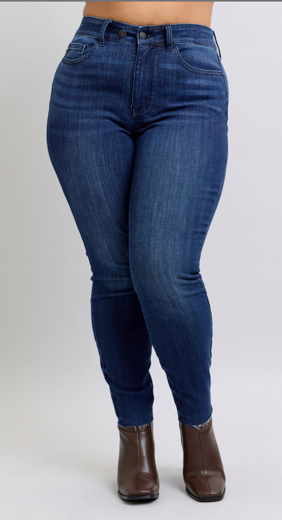 Judy Blue MR Skinny w/ Raw Hem