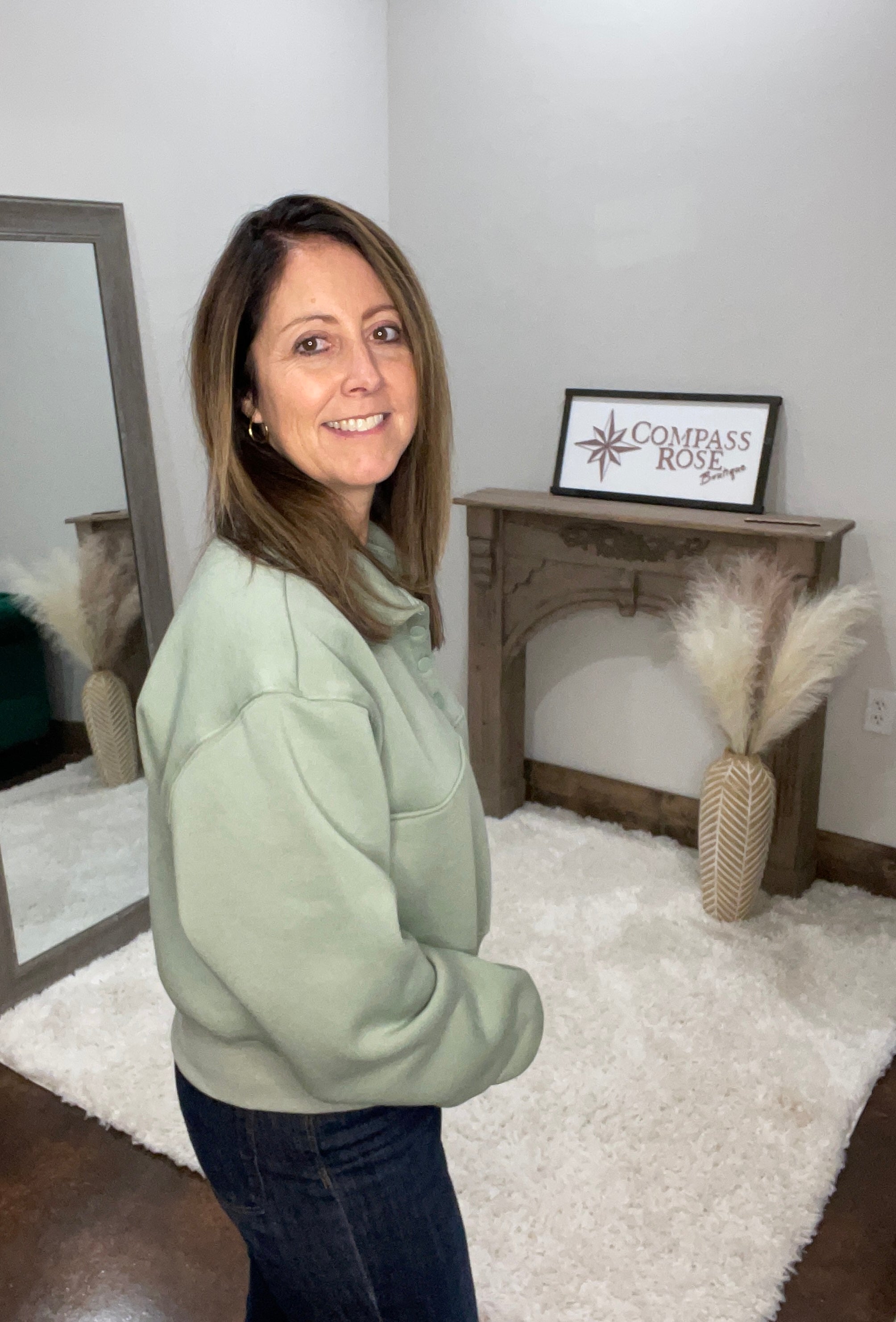 Collar Snap Buttoned Sweatshirt