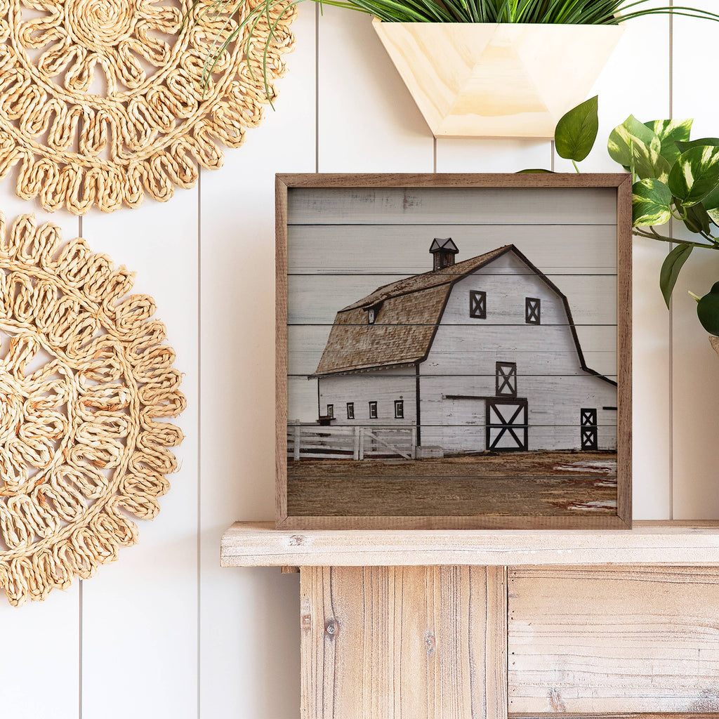 White Barn And Fence: 12 x 12 x 1.5