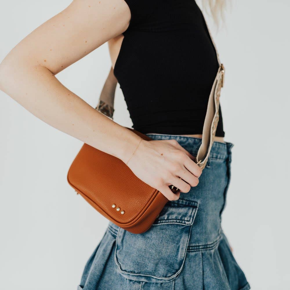 Willow Camera Crossbody Bag