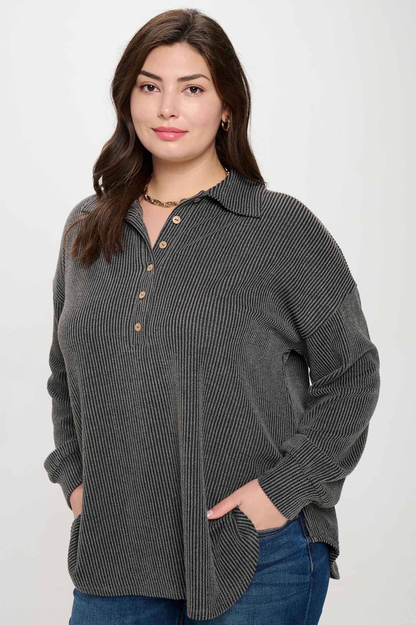 PINSTRIPE COLLARED HALF BUTTON KNIT TOP